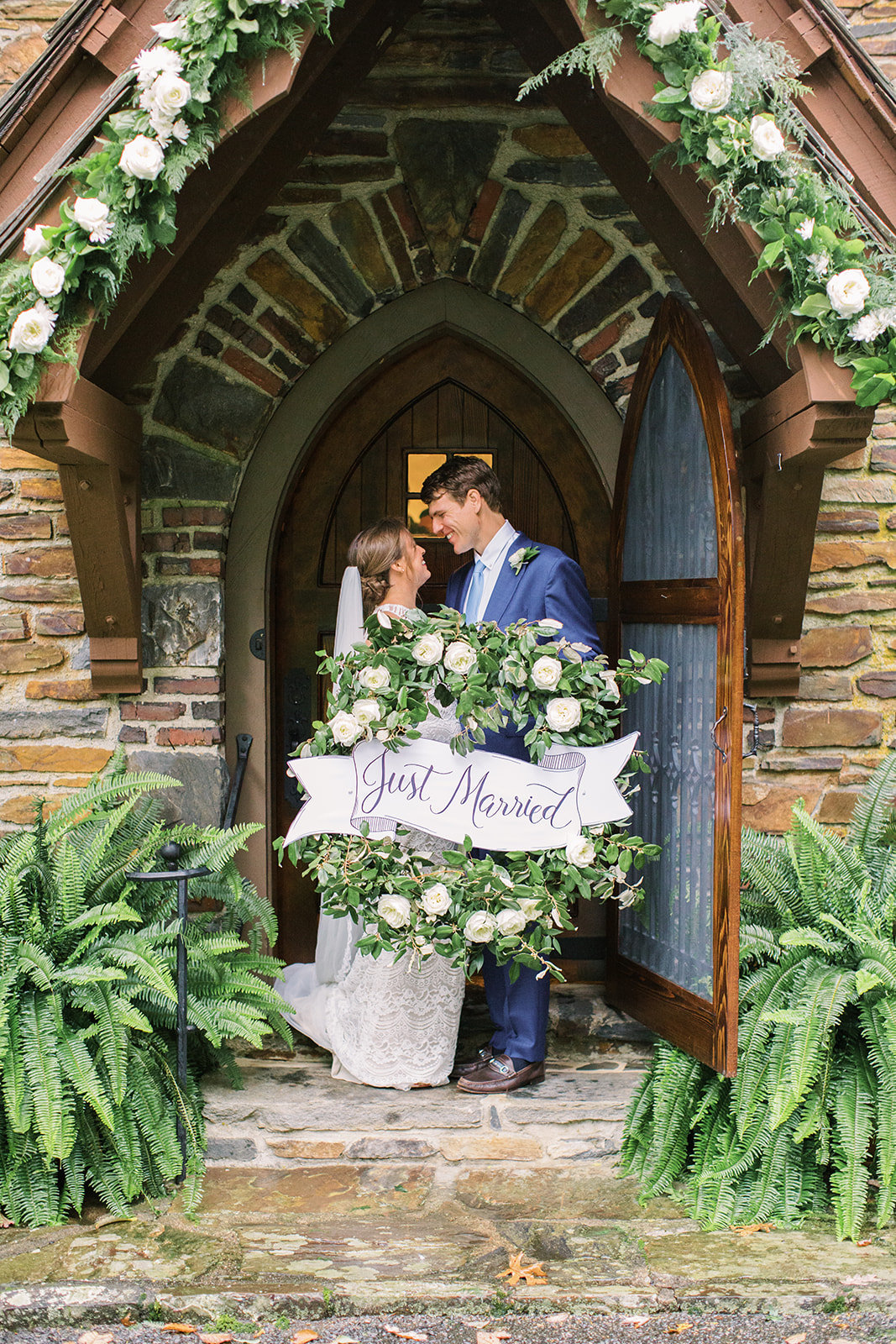 Sarah & Lucian WinstonSalem Florist Weddings & Special Event Florist